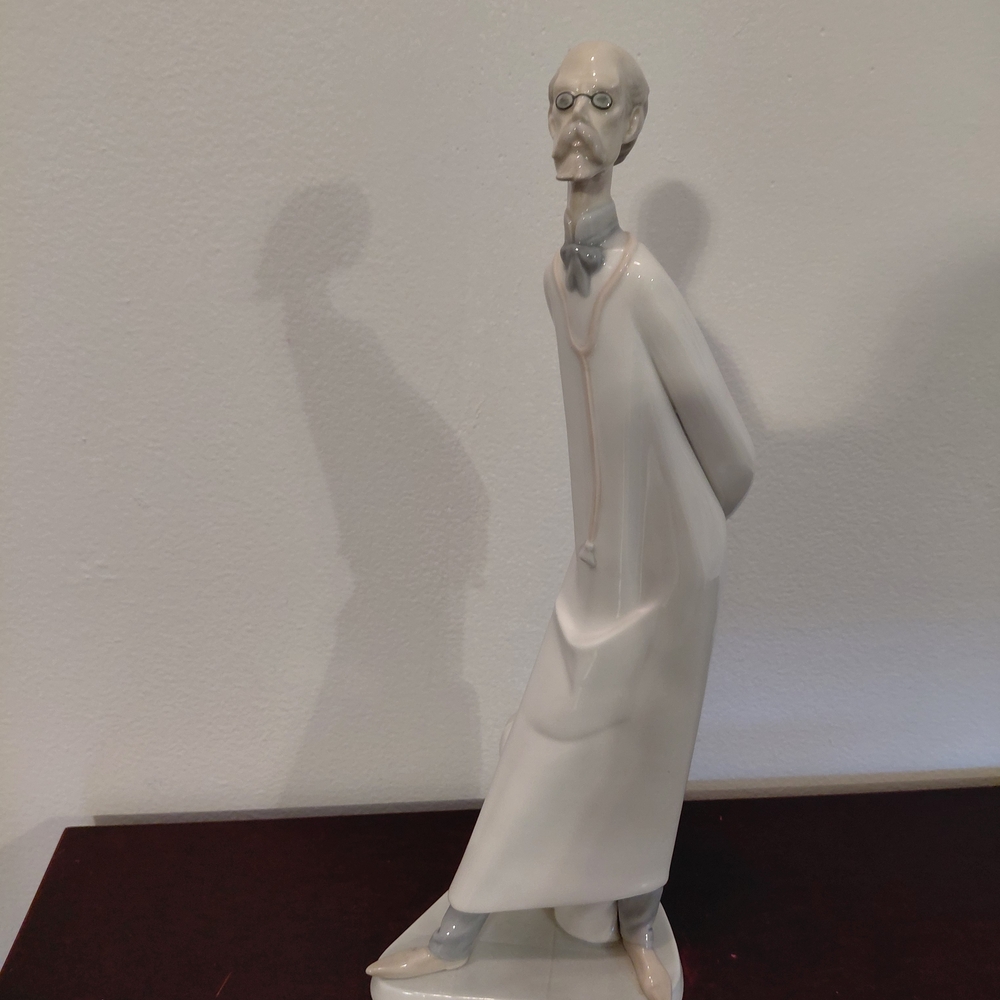 Lladro Doctor